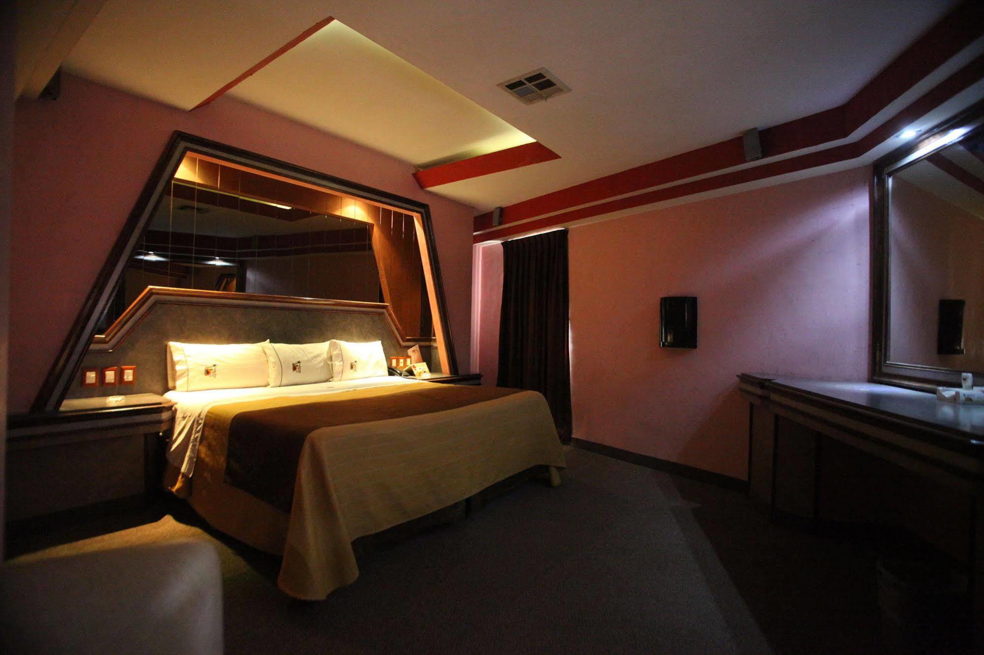 Motel Mediterraneo Mexicali Exterior photo
